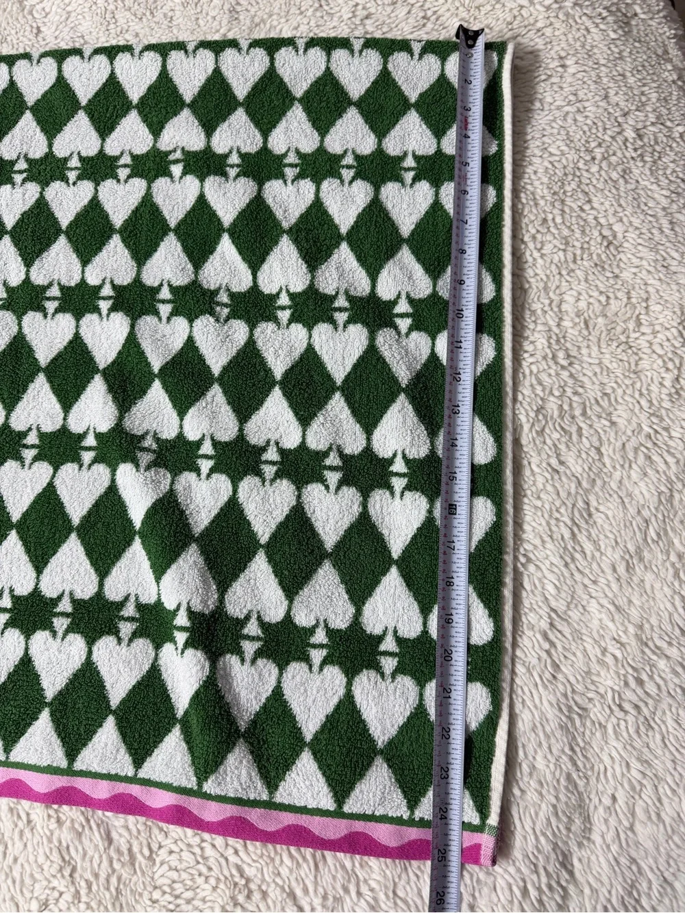 Anthropologie Green and White Heart Pattern Towel with Pink Trim bath towel set